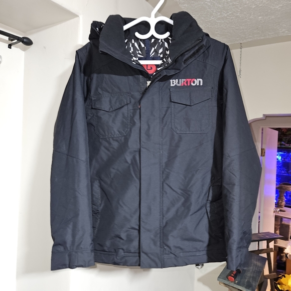 Burton snowboarding jacket - Picture 7 of 7